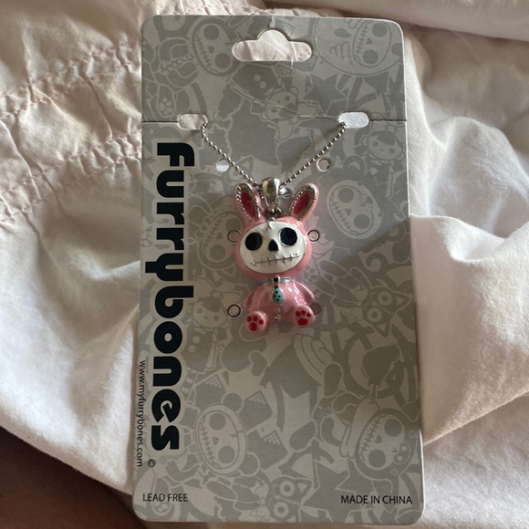 Adorable FurryBones charm/pendant necklace - Picture 1 of 3